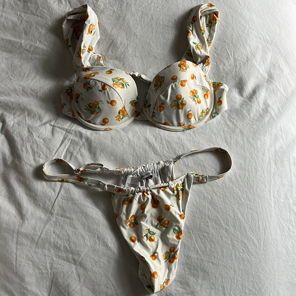 WeWoreWhat Orange bikini - Picture 4 of 4